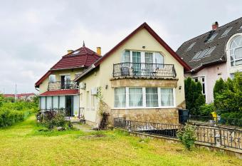 Pillang   H  z has Balcony rooms