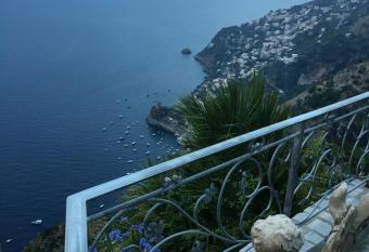 Carluccio   s stanza privata vista mare has Balcony rooms