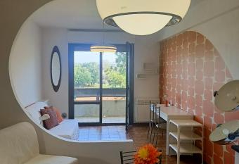 Appartamento Velocipede allows 18 year olds to book a room