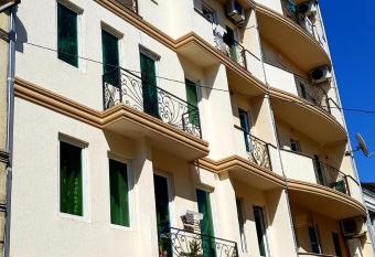 MikePalace has Smoking/Balcony rooms