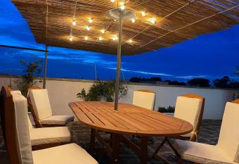 Casa di Rosaria - Due appartamenti nel centro storico con giardino sul terrazzo has Balcony rooms