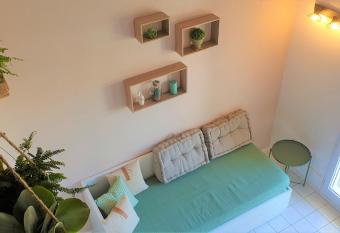 Appart Br  ti Plage 2 - duplex has Balcony rooms