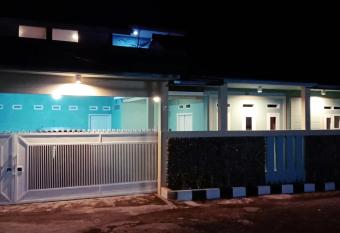Guesthouse - Biru Homestay has Balcony rooms