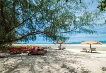 All At Sea Beach Resort has Balcony rooms