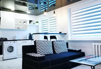 Black & White Studio allows 18 year olds to book a room