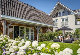 Just Texel Suites & Apartments has Balcony rooms