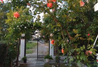 Holidays apartment near the beach has Balcony rooms