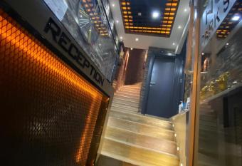 Nova Park Suite Hotel-BOMONTI allows 18 year olds to book a room