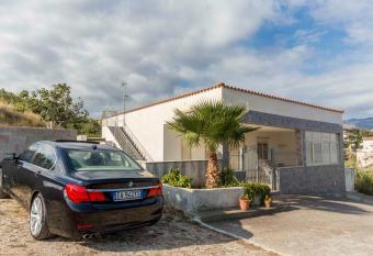 Vacanza da Sogno,Casa sul Mare in Sicilia has Balcony rooms