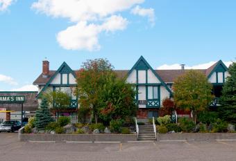 Grama's Inn has Balcony rooms