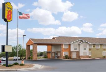 Super 8 by Wyndham Portales allows 18 year olds to book a room