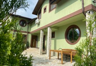 Casa Adelmar has Balcony rooms
