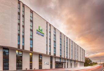 Holiday Inn Express - Erlangen, an IHG Hotel allows 18 year olds to book a room