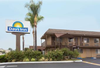 Days Inn San Bernardino Near San Manuel Casino has Smoking rooms