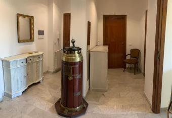 ACCADEMIA Rooms allows 18 year olds to book a room