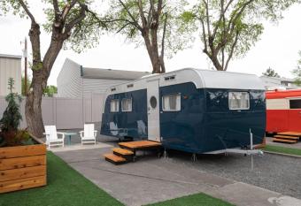 The Draper has Balcony rooms