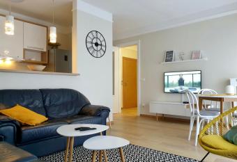 PRONTO apartman & PRONTO studios allows 18 year olds to book a room