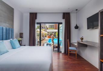 Siem Reap Palace Hotel & Spa has Balcony rooms