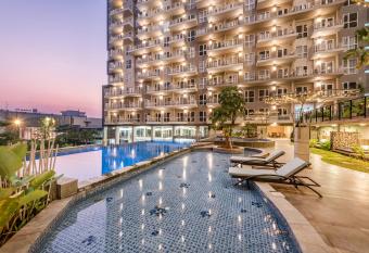 Grande Valore Hotel Cikarang has Balcony rooms