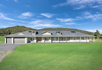 ON Keppies - BnB - Family Farm & Wedding Guest Accommodation Paterson NSW allows 18 year olds to book a room