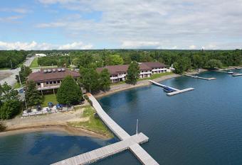 La Place Rendez-Vous Hotel has Balcony rooms