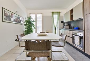 CASA AURORA has Balcony rooms