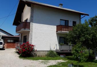 Studio apartman CENTAR has Balcony rooms