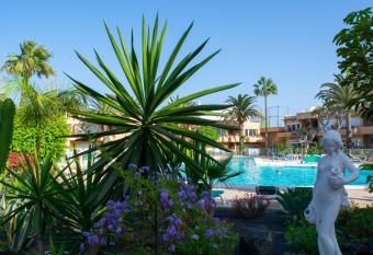 La Primera Duna - Residencial Las Dunas allows 18 year olds to book a room