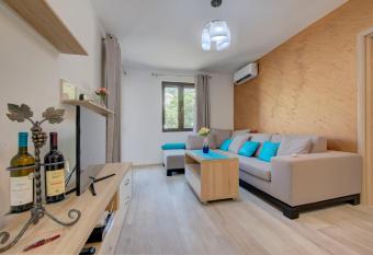 Apartment Medusa has Balcony rooms