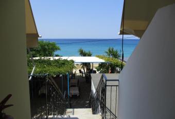 Iliotropio Ligia allows 18 year olds to book a room