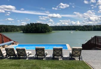 La Masuria allows 18 year olds to book a room