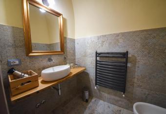 Il Sogno di Annalisa Suite has rooms with a private hot tub