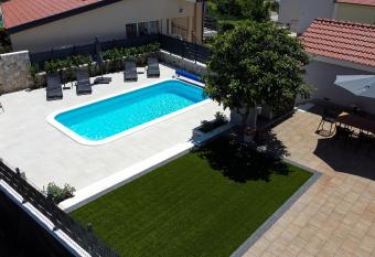 BAYVIEW allows 18 year olds to book a room