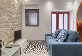 Apartman Marelux has Balcony rooms