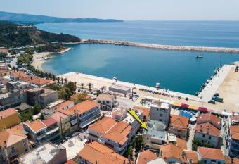 Studios & Apartments Elisabeta has Balcony rooms