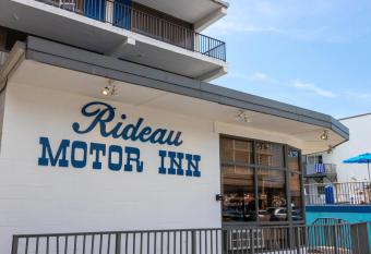 Rideau Oceanfront Motel has Balcony rooms