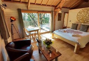 Cabanes du H  risson, cabanes perch  es de standing avec spa allows 18 year olds to book a room