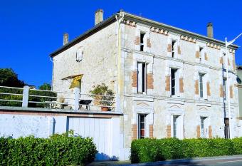 La Dilettante allows 18 year olds to book a room