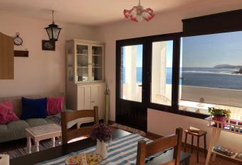 Casa El Roque allows 18 year olds to book a room