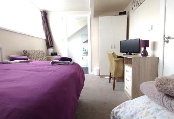 Shaftesbury Hotel allows 18 year olds to book a room