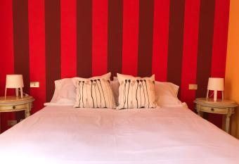 Sparkling Art Como has Balcony rooms