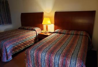 Huntingdon Motor Inn has Balcony rooms