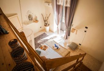 Suite Re Riccardo has Balcony rooms