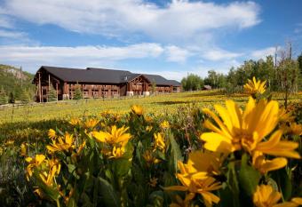 Daniels Summit Lodge has Balcony rooms