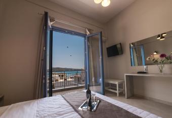 Vivari Acta allows 18 year olds to book a room