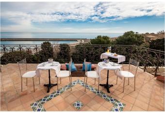 Boutique - Lodge & Suites has Balcony rooms