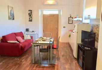 Casa di Alena allows 18 year olds to book a room