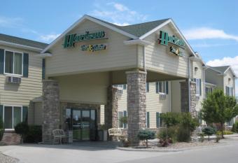 Horizon Inn and Suites allows 18 year olds to book a room