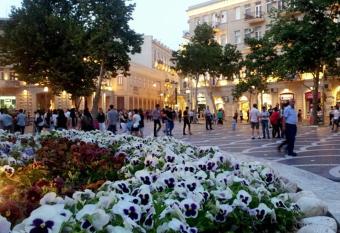 Apartment For Kings has rooms with a private hot tub