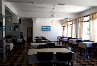 Hotel Hispania has Balcony rooms